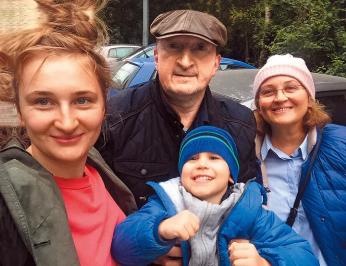 «Казанова», который хотел сбежать в монастырь. Как слава едва не погубила звезду «Улиц разбитых фонарей»... Биография, Актеры и актрисы, Telegram (ссылка), Знаменитости, Фото со съемок, Советское кино, Российское кино, Сериалы, Фильмы, Александр Лыков, Улицы разбитых фонарей, Длиннопост, Фотография, Любовь, Семья, Русские сериалы, Театр, Советские актеры