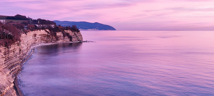 Тоже <a href="https://pikabu.ru/story/otvet_na_post_topo_chemu_ya_bolshe_vsego_budu_skuchatgrozyiletodo_novyikh_vstrech_13181357?u=https%3A%2F%2Fwww.google.com%2Fmaps%3Fq%3Dloc%3A44.5478556%2C38.0581611&t=%D1%82%D0%B0%D0%BC%20%D0%B6%D0%B5&h=9b1288b77b49b2777d2987937cb5ae8c5dbaf145" title="https://www.google.com/maps?q=loc:44.5478556,38.0581611" target="_blank" rel="nofollow noopener">там же</a>