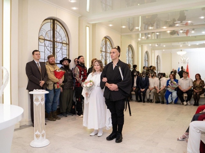 К черту молодоженов, главное - гости!