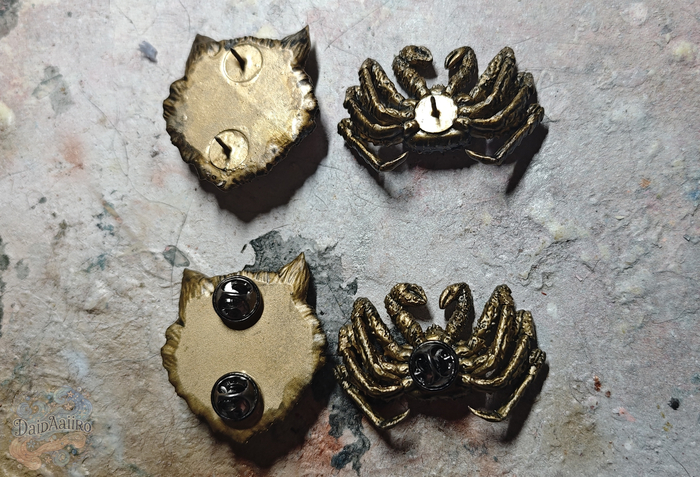 У кота два пина, у краба один