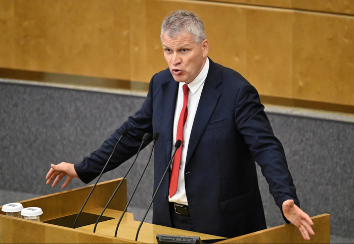 Депутат от КПРФ за вейпы