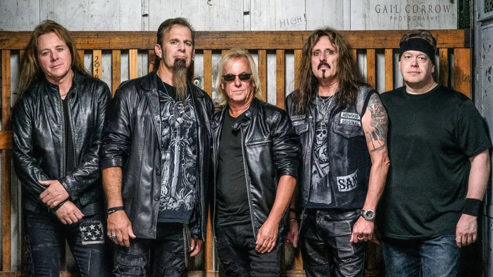 LIVESAY   HEAVY METAL 1991    10-    Risen