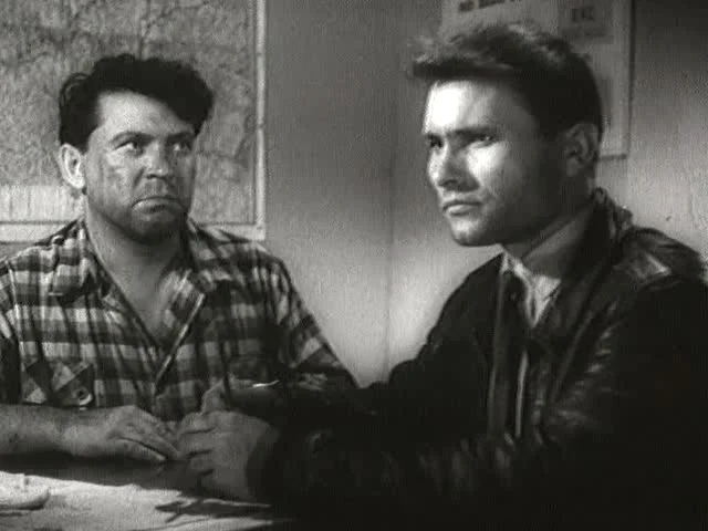 Кадр из фильма «Из Лебяжьего сообщают»