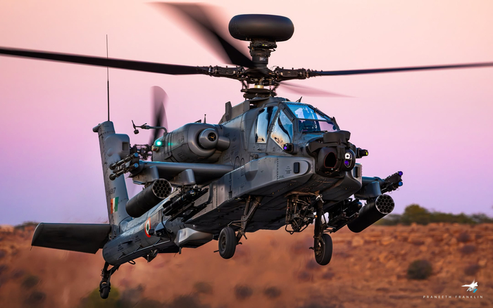 Boeing AH-64E Apache  .           .