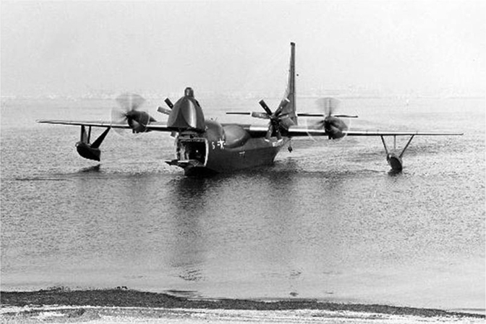 Открыл рот и орет