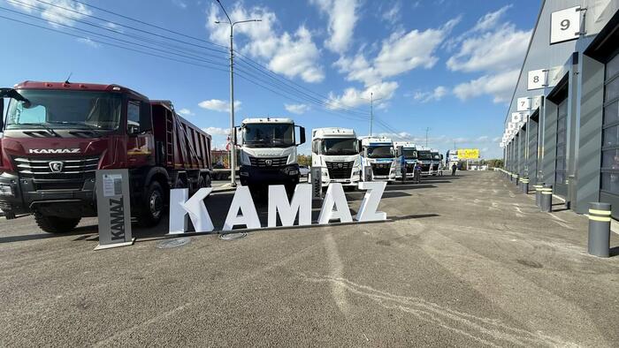 В Челябинске открылся современный дилерский центр КАМАЗ