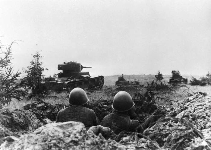Двух врагов одним ударом. Смоленское сражение летом 1941