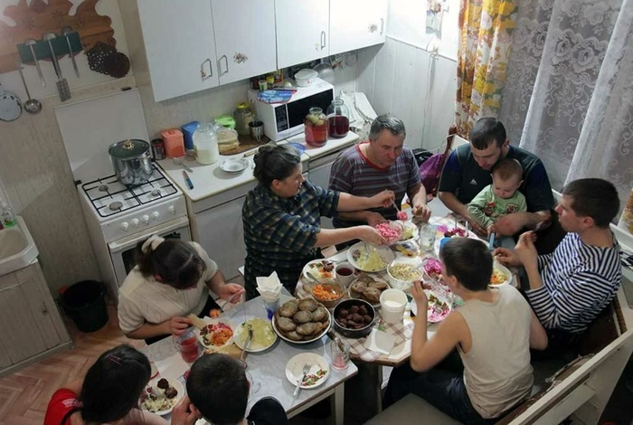 За каких родственников с вас могут взыскать их долги