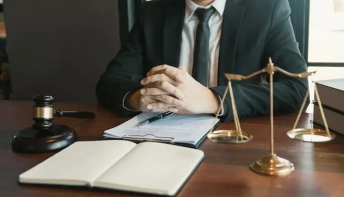 «Выиграл несколько раз в Спортлото»: главный судья России рассказал, как он стал миллиардером