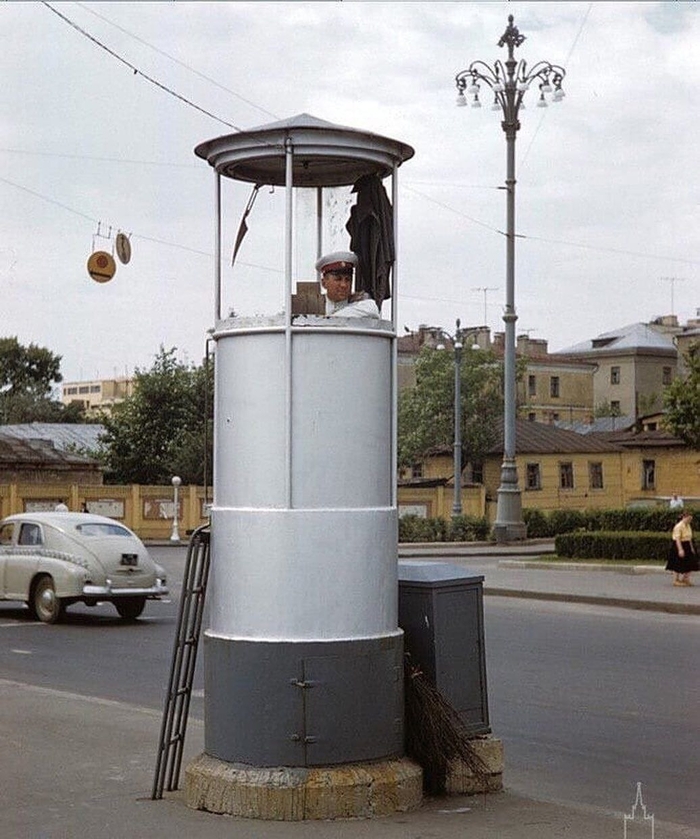 В таком "домике" в 1950г жили дяди Стёпы