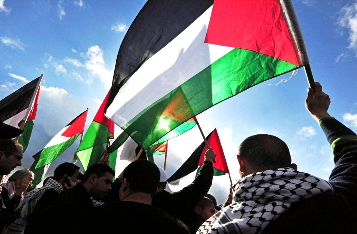 Another gift to the British from Gaza. Returning love to the country that recognized the Palestinian state. - Series Miscellaneous world events interesting facts, Migration, Palestinians, England, Rapist, Molestation, Minors