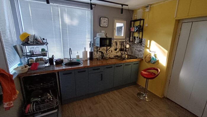 Дверь оставили старую