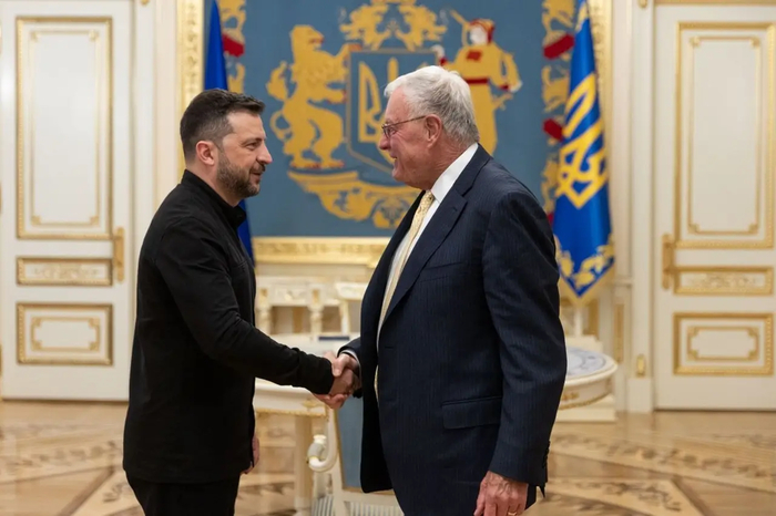 Ещё один наркоман...Россия не способна победить Украину, её войска «разгромлены» - Кит Келлог