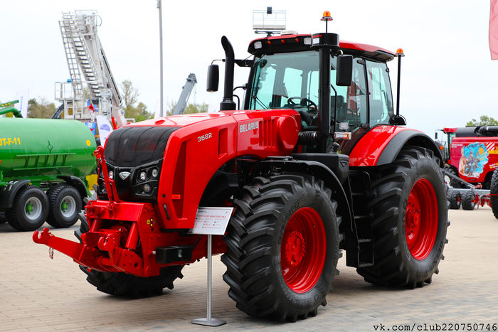 BELARUS 3522