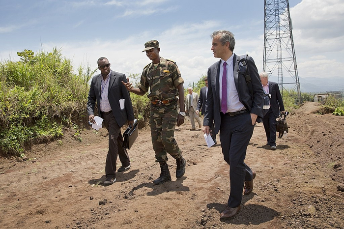 Мамаду Ндала и люди, которым что-то от него нужно