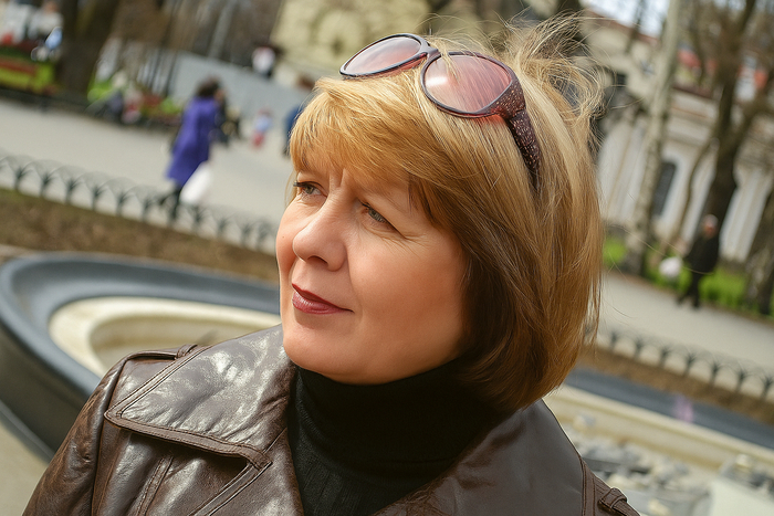 «Я устала быть сильной за двоих». Сколько стоит жить с тем, кто «просто рядом»? История женщины 49 лет