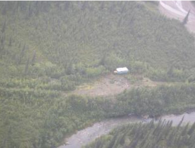 В тот же день он начал вести дневник. Крис писал о том, что нашёл счастье в одиночестве - собирал ягоды, читал книги, медитировал.