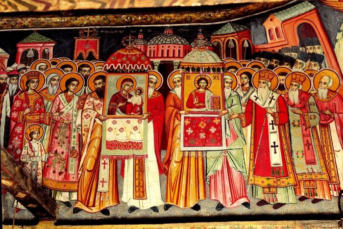 Иконопочитание: Окно в Небо, а не идолопоклонство