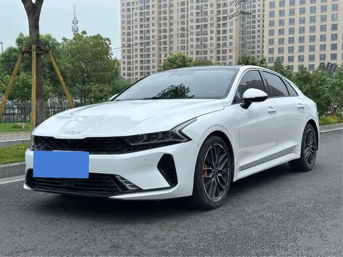 Пока одни ждут падения цен, другие уже получают авто из Китая и Кореи с экономией от 500 000