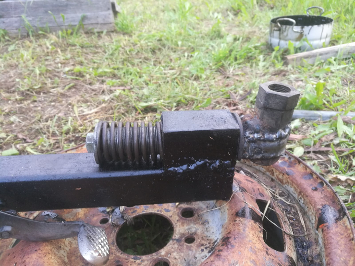 Сцепное устройство с демпфером, для компенсации рывков при начале движения.