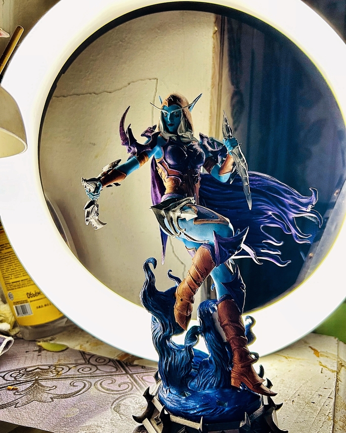 Покрашенная мадам ( с цветом кожи конечно же запорол, но ошибки лучшие учителя)