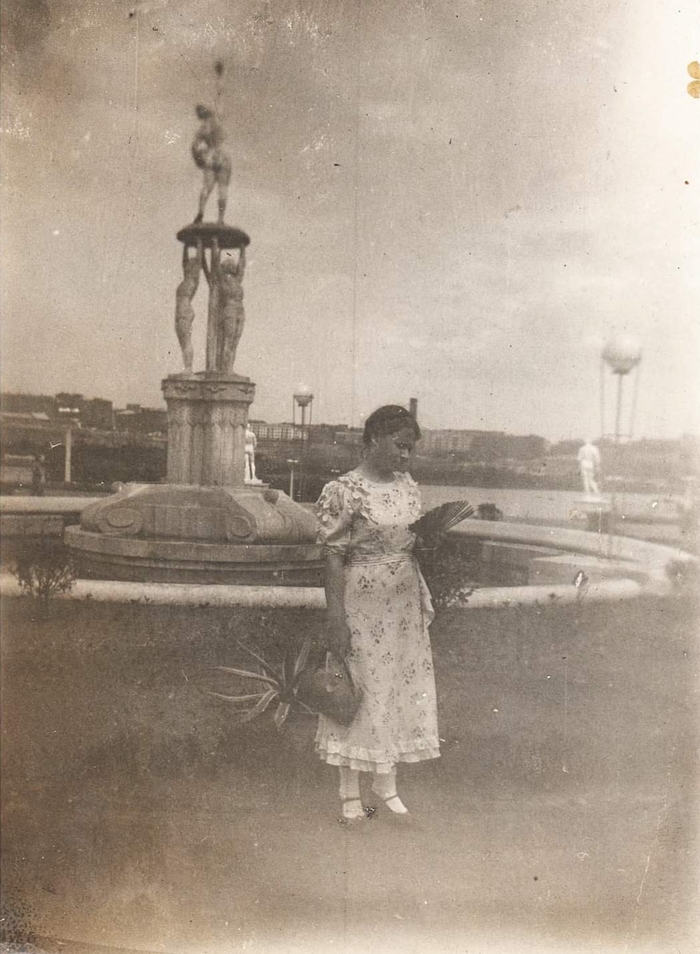 Сталино (Донецк), 1940 год. Атлеты в Парке Щербакова