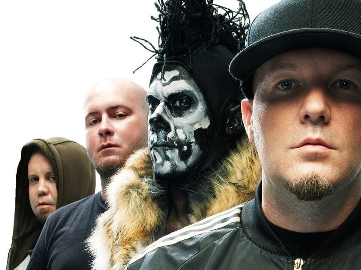 SAM RIVERS бас-гитарист и один из основателей LIMP BIZKIT в 48 лет абсолютно неожиданно - всё... - Nu-Metal, Rapcore, Limp Bizkit, Tribute, Видео, YouTube, Длиннопост