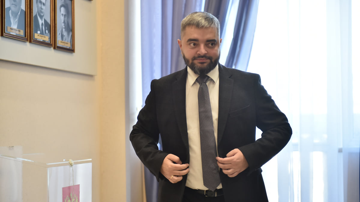 Steal with us, steal like us, steal better than us - investigative committee, Criminal case, The crime, Corruption, Betrayal, Officials, Ministry of Internal Affairs, FSB, Detention, Prosecutor's office, Ministry of Defence, Shoulder strap, Fantastic Beasts and Where to Find Them, Thief, Crime, Prison, Russia, Longpost, Negative