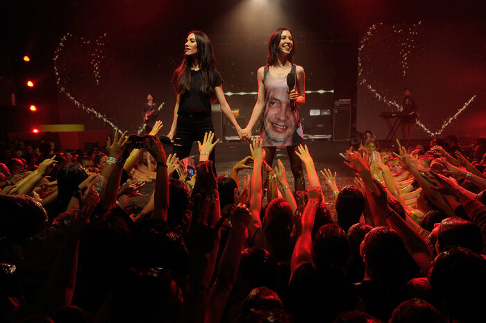 THE VERONICAS  2024    *Gothic Sammer*