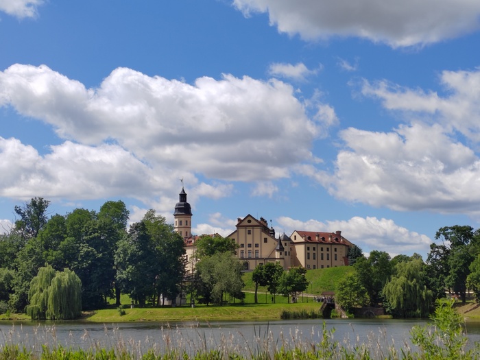 Вид на замок из Английского парка.