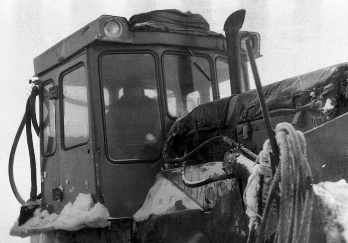 ЧТЗ-130 - страшная техника!