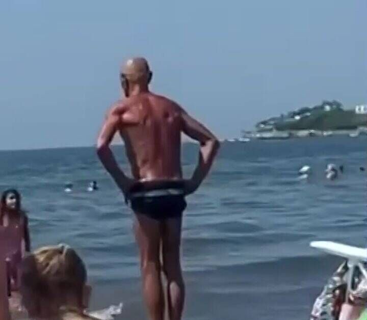 Reply to the post Someone tell him he can't fly - Sea, Beach, Bounce, Sand, Undershoot, Fail, Failure, Video, Vertical video, Short videos, Bravery and stupidity, Video VK, Reply to post