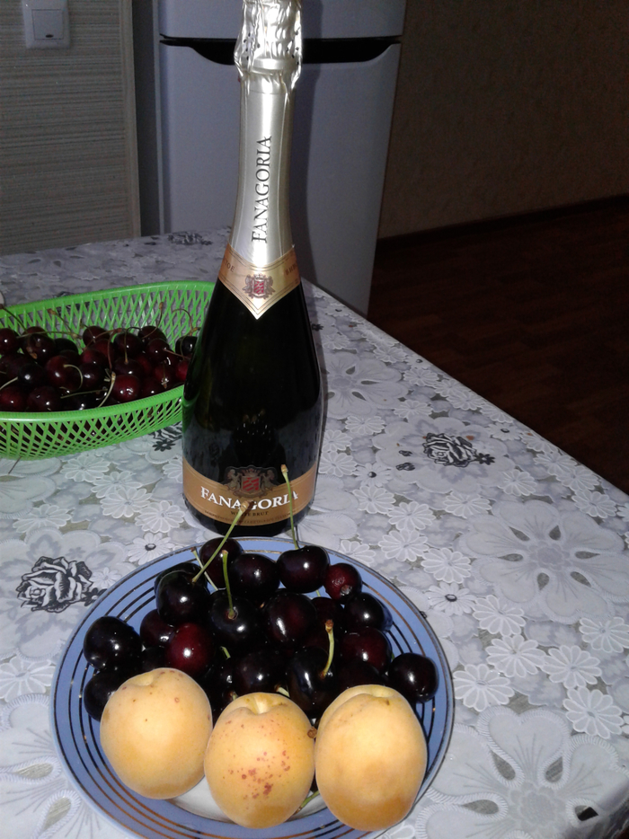 Ответ на пост «Просто хочу поделиться фотографией, которую у себя нашел а архиве»