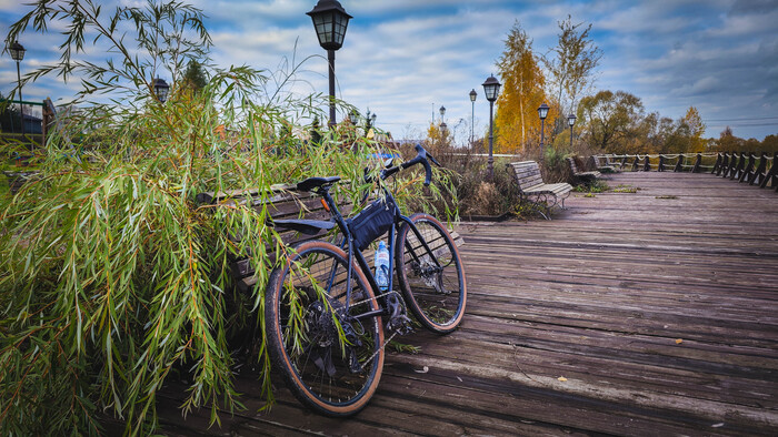 На велике прокатился. Мокро, туманно и по осеннему атмосферно