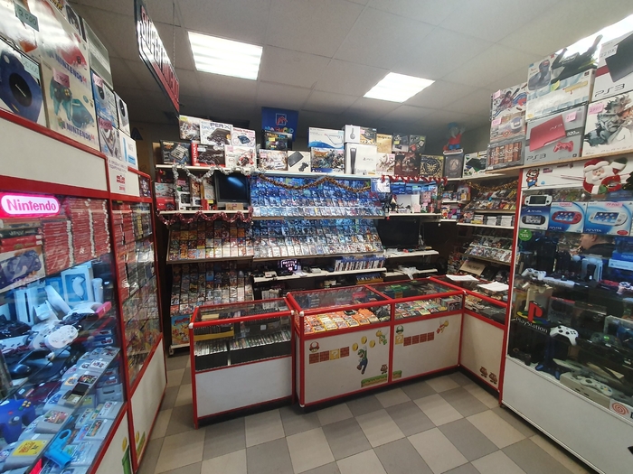 Магазин Dendy внутри