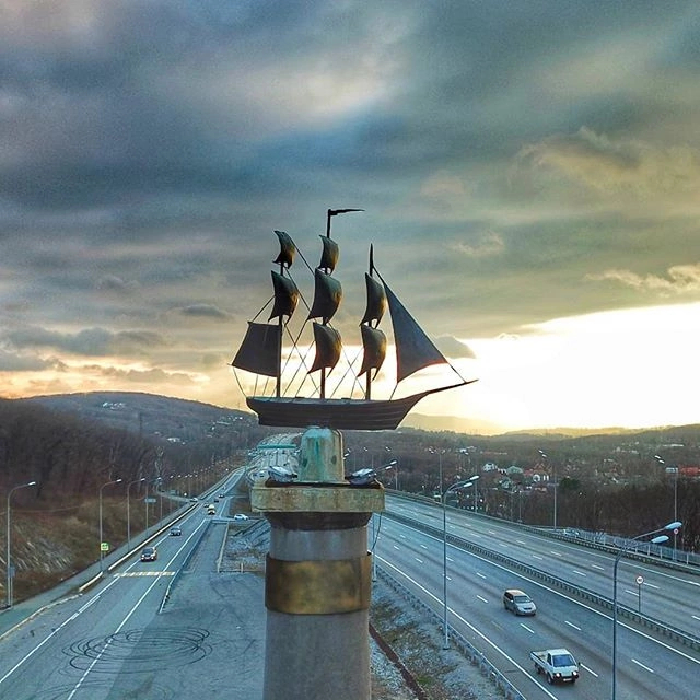 Ответ на пост «Просто хочу поделиться фотографией, которую у себя нашел а архиве»