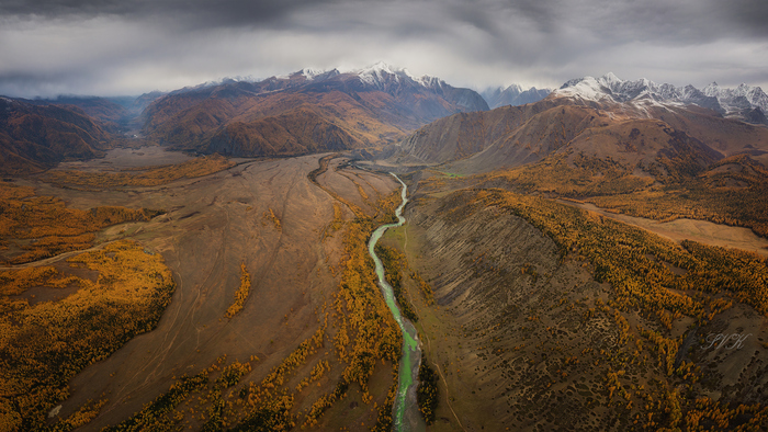 Производитель: Hasselblad Камера: L2D-20c Дата/время: 2025-09-23 10:14:36Выдержка: 1/500 sec Диафрагма: f/2.8 Чувствительность: ISO 100 Фокусное расстояние: 12.29 mm 35-мм эквивалент: 24 mm Объектив: 24.0 mm f/2.8 GPS: 49.7400649 N , 87.3493031 E