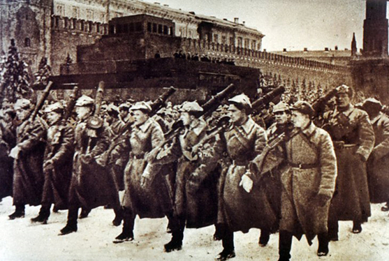 <a href="https://pikabu.ru/story/soyuzniki_na_voyne_6_13351570?u=https%3A%2F%2Fdiafilmy.su%2F2476-krasnaya-ploschad.html&t=%D0%9F%D1%83%D0%BB%D0%B5%D0%BC%D1%91%D1%82%D1%87%D0%B8%D0%BA%D0%B8%20%D0%BD%D0%B0%20%D0%BF%D0%B0%D1%80%D0%B0%D0%B4%D0%B5%201941%20%D0%B3%D0%BE%D0%B4%D0%B0&h=9db75898dbd9a15efaab24948ef5236dcb4a9424" title="https://diafilmy.su/2476-krasnaya-ploschad.html" target="_blank" rel="nofollow noopener">   1941 </a>