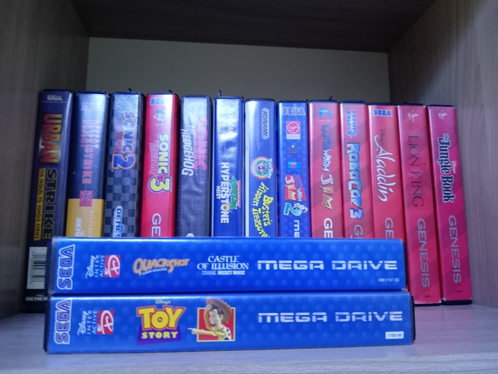 Коллекция Sega картриджей