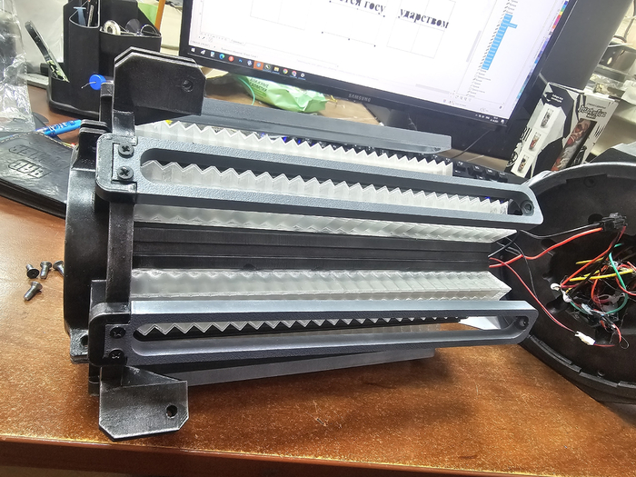 да, я знаю что там напихано словно пяткой.