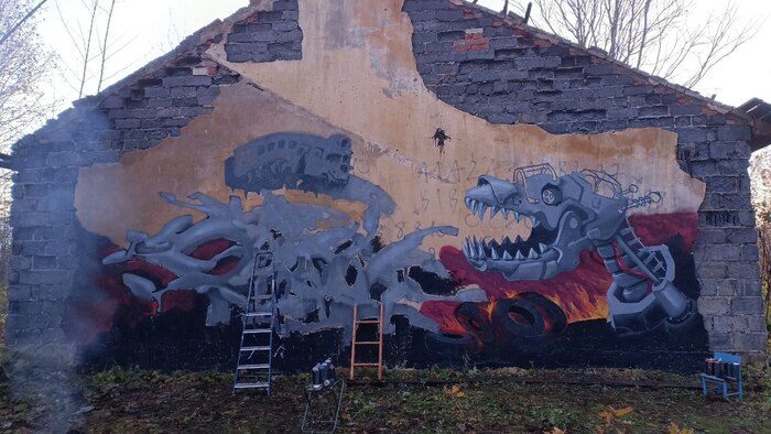 Конец второго дня, быстро стемнело.