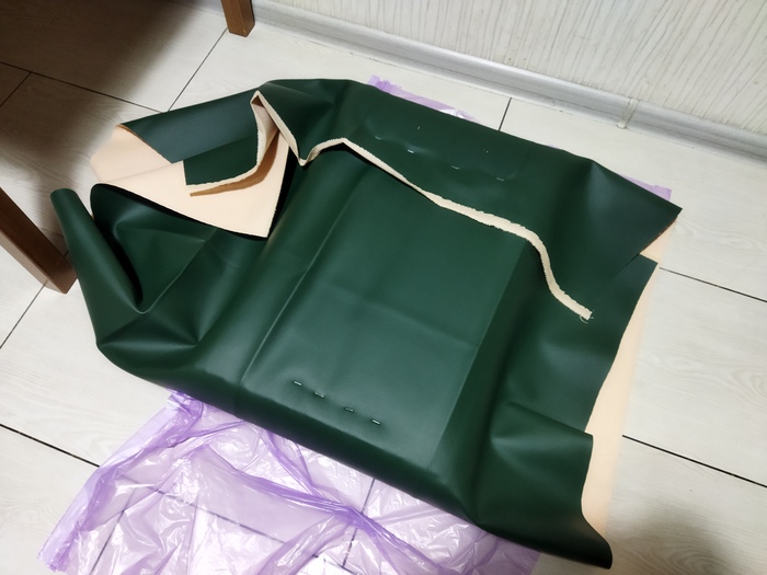 Вообще с обивкой работал на столе, но фото только это есть.