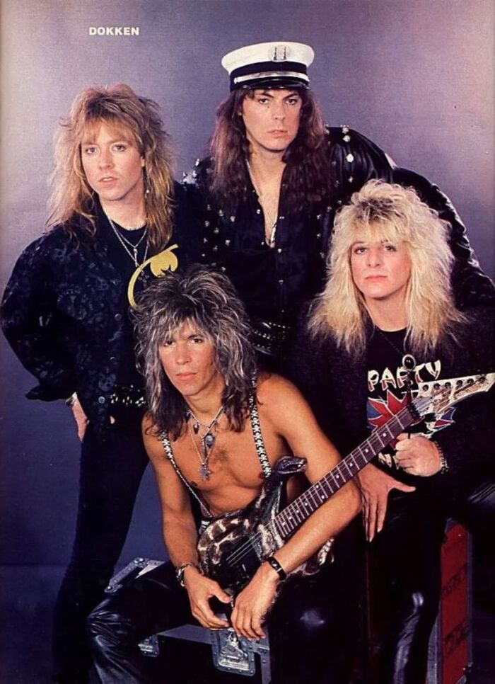 DOKKEN легендарная американская команда HEAVY METAL выпустили видео на свою ПЕРВУЮ записанную в 1978 году вещь *Hard Rock Woman*...