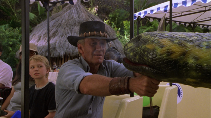 Актер примерно так выглядел в 2001 году. Думаю был бы забавный и одновременно харизматичный старый монах ))