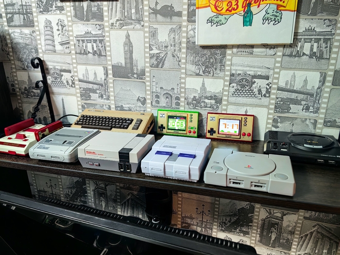 Коллекция мини игровых приставок