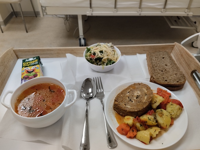 Синяки и раны свои фоткать не буду, зато вот вам фотка местного обеда