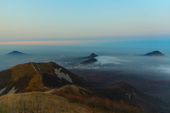 Внизу город Железноводск