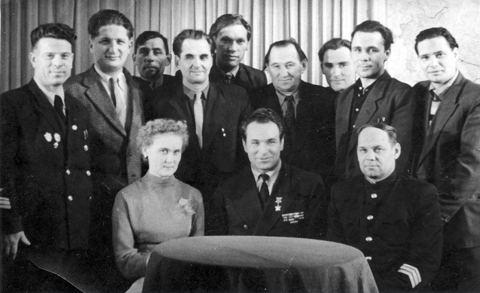   . : 1 : . , . ,  ; 2 :  , . , . , . , . , . , . , . 