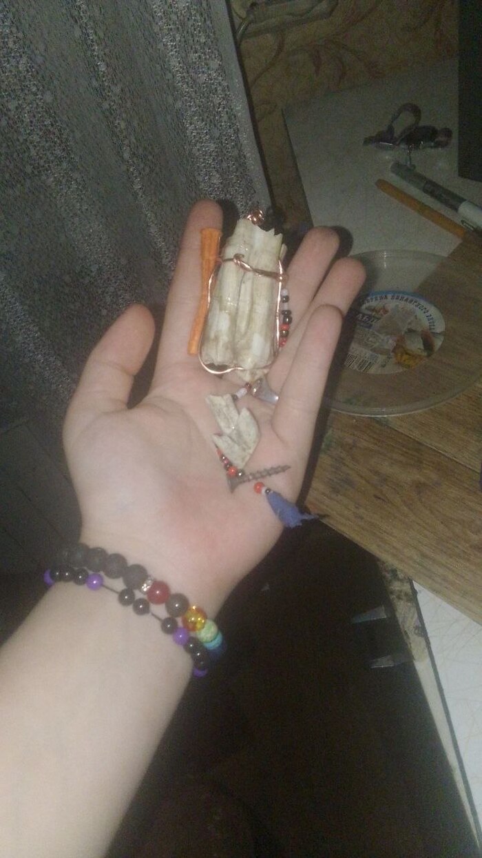 тут я решила сделать брелоки/брелоки