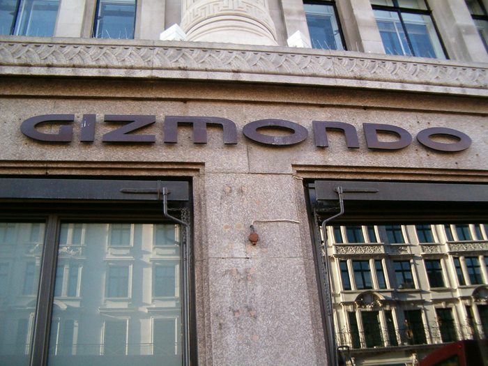  Gizmondo  